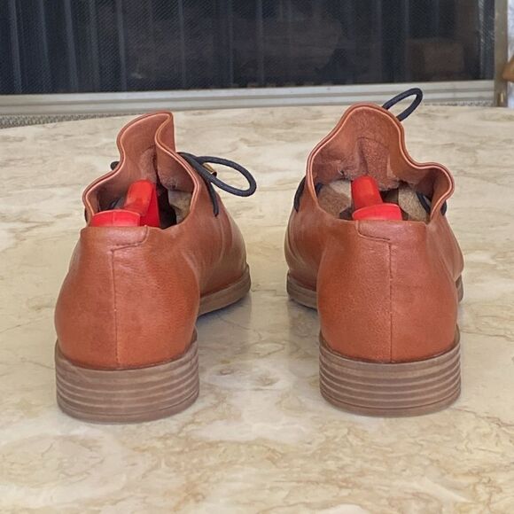 Django & Juliette Kotty Slip On Leather Shoes - Picture 9 of 15